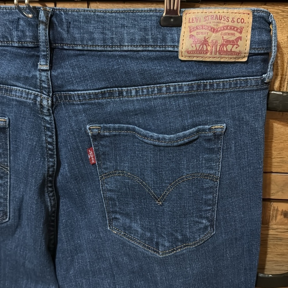 Levi's Women's 311 Skinny Jeans - Dark Blue size 33 - Picture 7 of 7